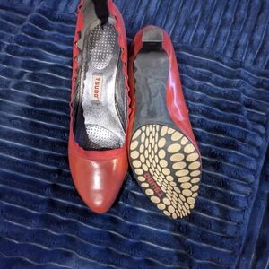 Tsubo Women's Red Heels